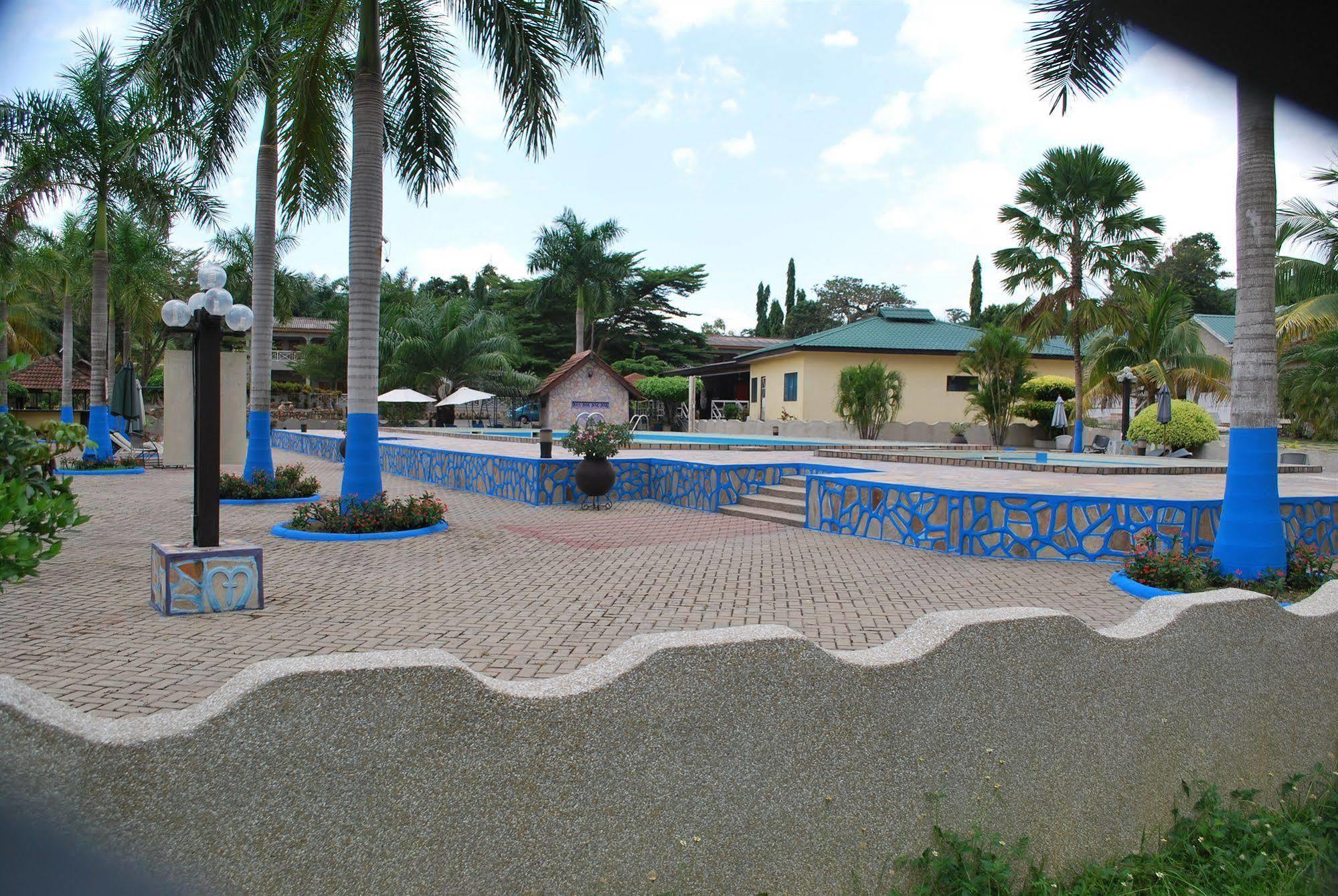 Akosombo Continental Hotel Exteriör bild