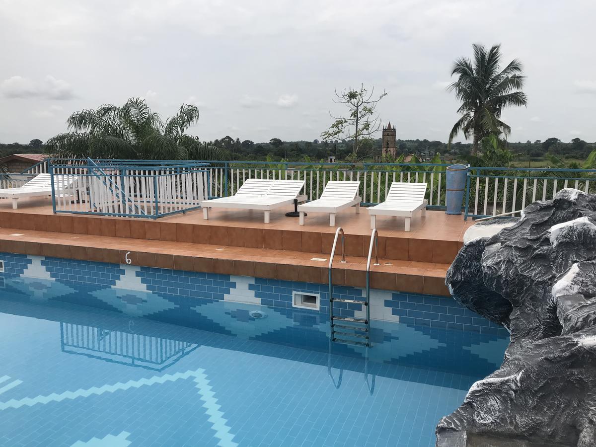 Akosombo Continental Hotel Exteriör bild