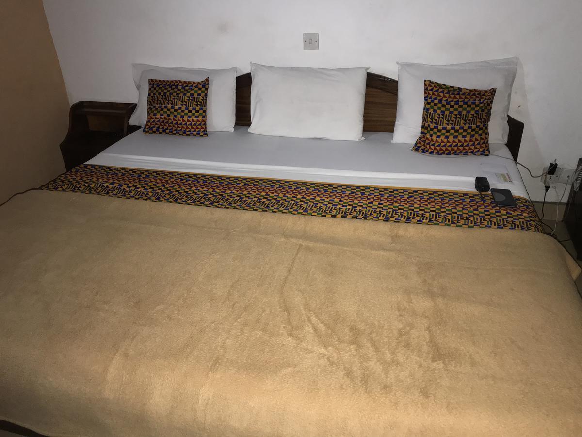 Akosombo Continental Hotel Exteriör bild