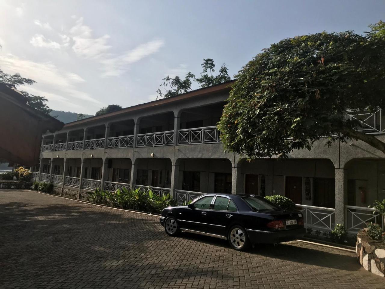 Akosombo Continental Hotel Exteriör bild